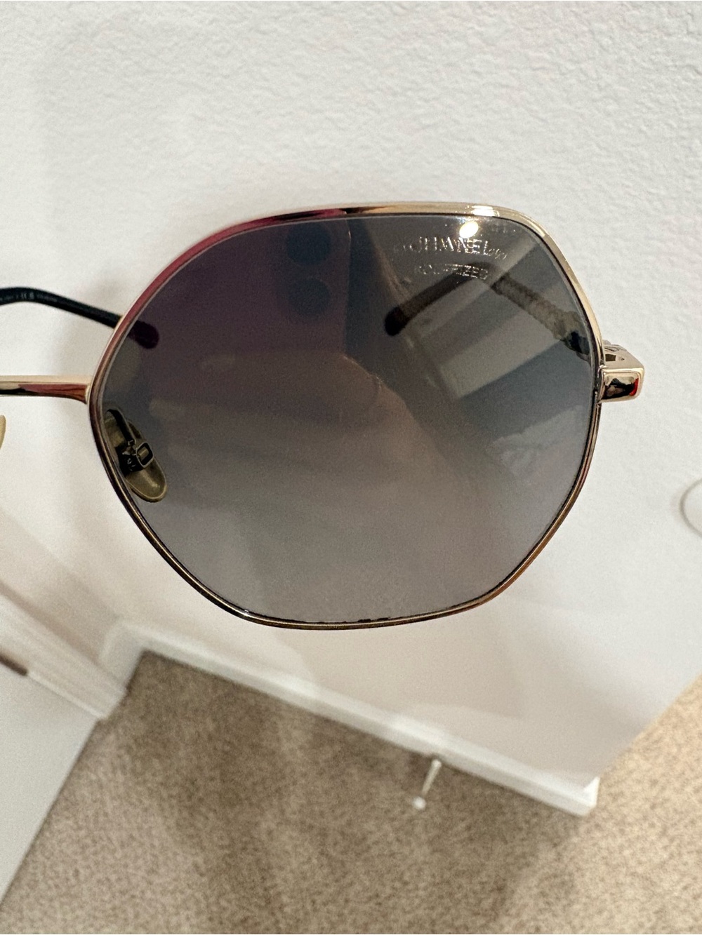 CHANEL Gold Frame Sunglasses with pearls and woven leather - Picture 7 of 12
